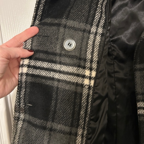 Hydraulic Stylish Black Plaid Women's Coat Medium EUC - Picture 11 of 16